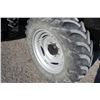 Image 17 : CIH MX 110 4wd tractor, cab, air, powershift, 3 remotes, quick hitch, front fenders, 14.9R46 with 18