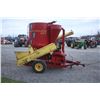 Image 5 : New Holland 352 mixmill, pto, loading and discharge augers, double bagger attachment, good hammers, 