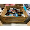 Image 2 : 2 BOXES OF ASSORTED DOG GROOMING PRODUCTS. COMBS, BRUSHES, SHEDDING BLADES.