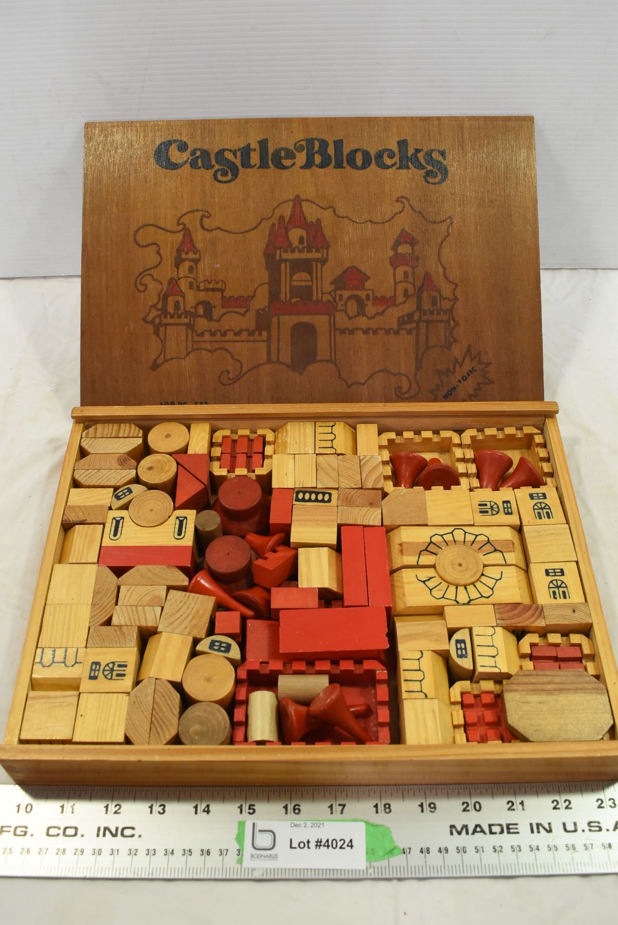 109 Piece Set of Wooden Castle Blocks - Bodnarus Auctioneering