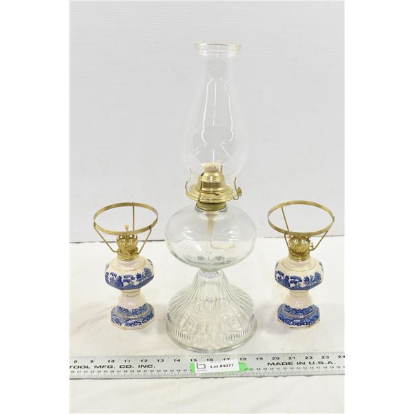 1 Complete Lantern & 2 Lantern w/ No Shades