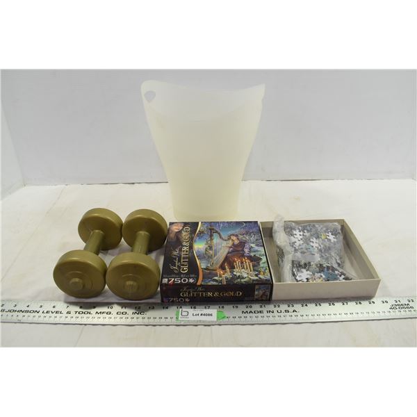 2 Weights, Puzzle & Garbage Bin