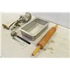 Image 3 : Meat grinder + tenderizer, baking pan, rolling pin