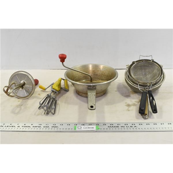 Hand Beaters & Sieves