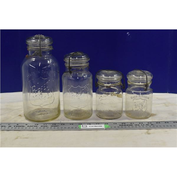 4 Mason Jars