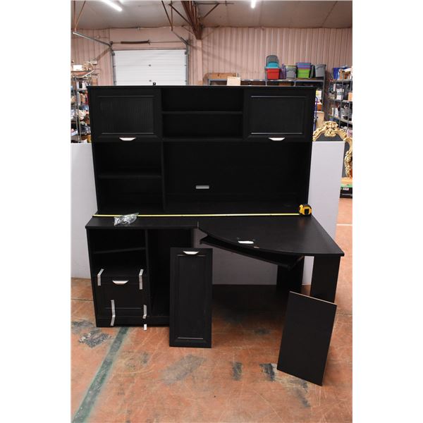 *Large Corner Desk, 3 Pieces – Slight Damage