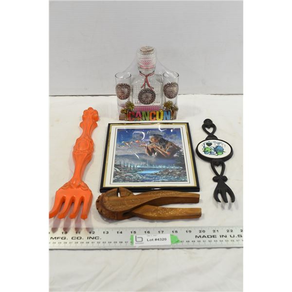 Misc. Ornaments & Picture in Frame