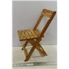 Image 1 : Small Wooden Folding Chair