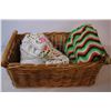 Image 2 : Wicker basket with throw blankets