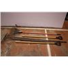 Image 1 : rakes, hoes, shovel handles