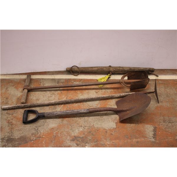 post digger, shovel, triangular garden tool, evener