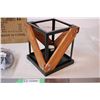 Image 3 : Modern light fixture (warehouse returns/overstock)