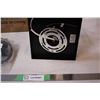 Image 5 : Modern light fixture (warehouse returns/overstock)