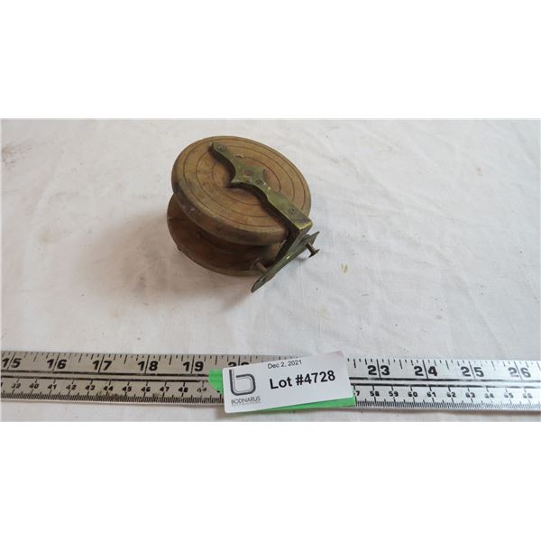 vintage wooden fly fishing reel (milward?)