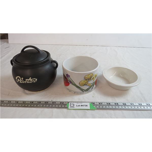 Ceramic pot, soup bowl