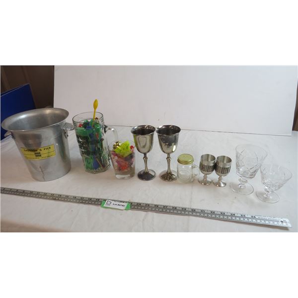 Champagne bucket + misc