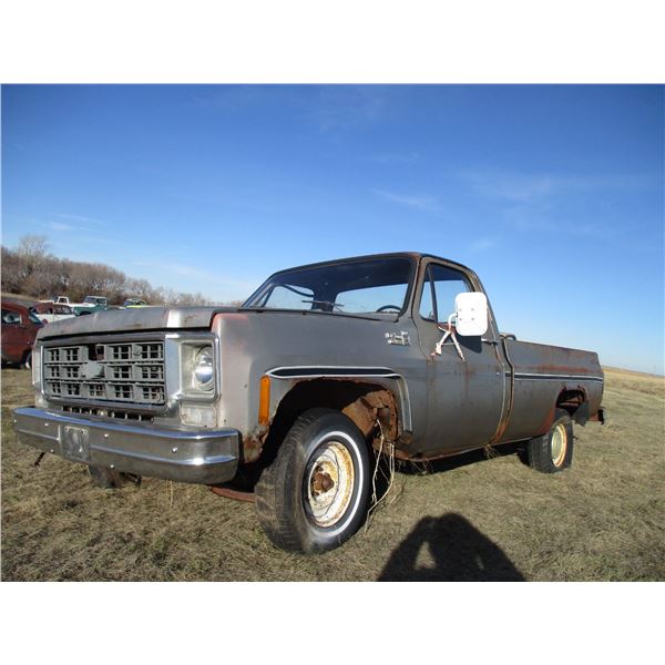 REMOTE PICKUP IN TUGASKE, SK - Chevrolet 1978 Custom Deluxe 1/2 Ton Truck with 350 motor