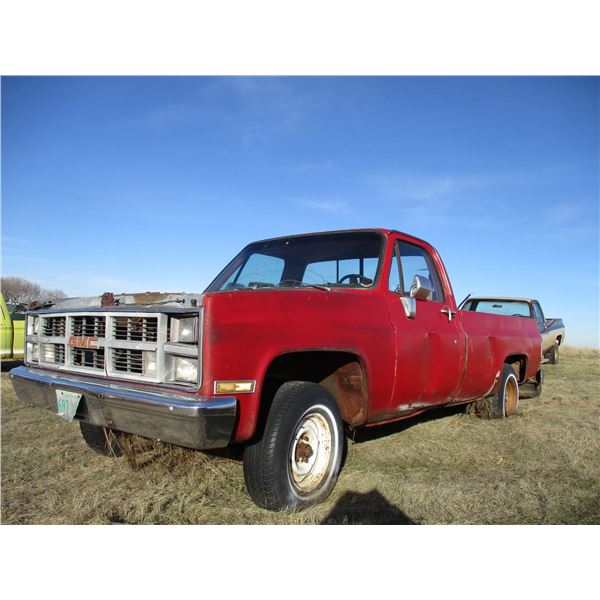 REMOTE PICKUP IN TUGASKE, SK - GMC 1982-83 1/2 Ton Truck