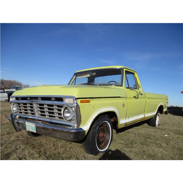REMOTE PICKUP IN TUGASKE, SK - Ford 1973 Explorer 1/2 Ton Truck with 302 Motor V8