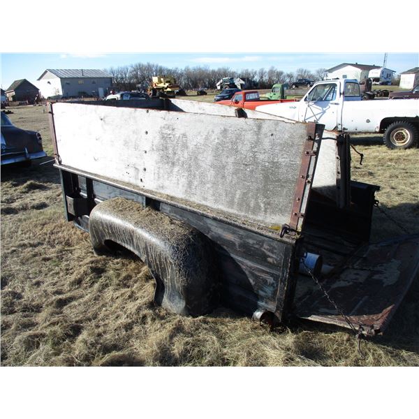 REMOTE PICKUP IN TUGASKE, SK - Fargo 1957 Model 300 Truck Box *Comes off Lot