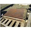 Image 3 : REMOTE PICKUP IN TUGASKE, SK - Gurney vintage radiator - 26"x38" with 11 baffles