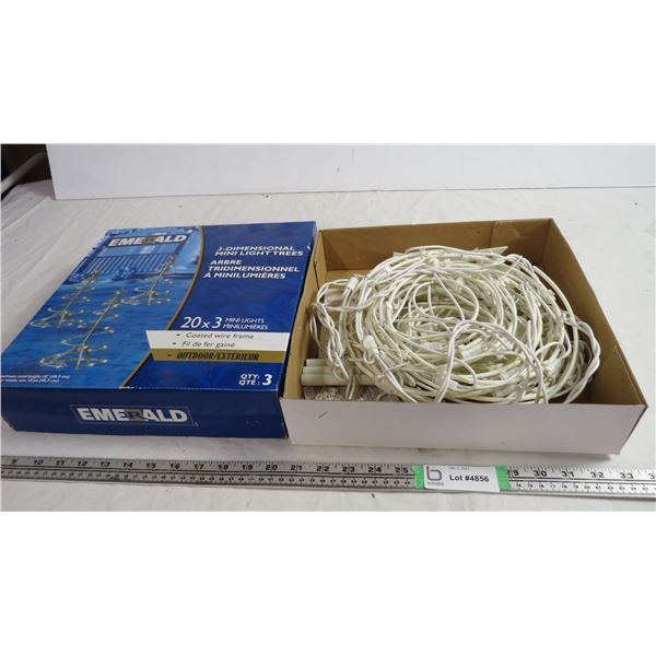 emerald 3 dimensional mini light trees