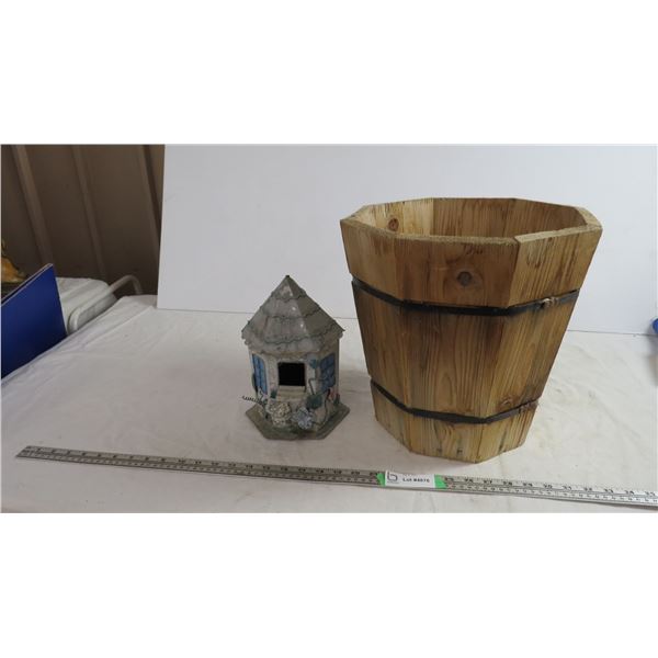 wood barrel ornament + misc ornament