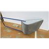 Image 5 : metal snow scoop