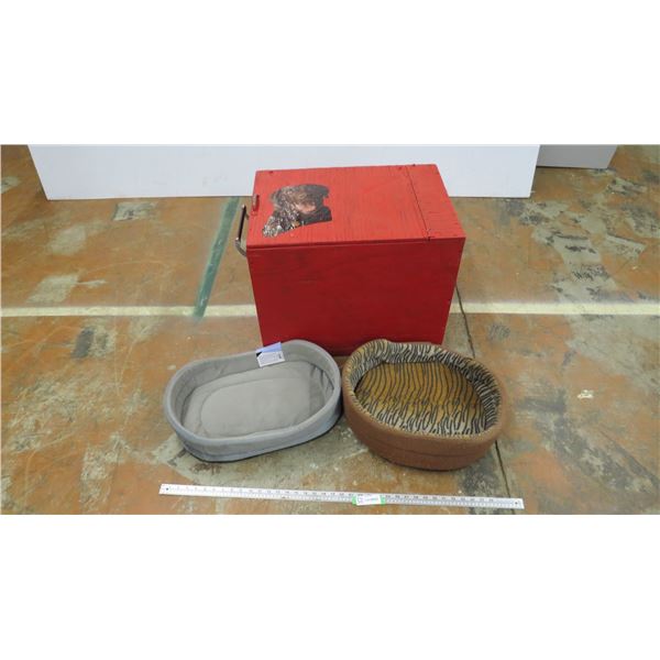 wooden storage box + 2 dog beds - 24"x17"19" tall