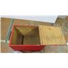 Image 4 : wooden storage box + 2 dog beds - 24"x17"19" tall