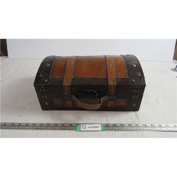 mini storage trunk chest