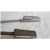 Image 2 : 2 long metal float tools, for floating or filing down points on horse teeth