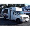 Image 8 : 0A --  2001 FORD ECONOLINE E450 BUS , White , 443908  KM's
