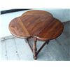 Image 2 : Three Sided Table Folding Sides