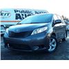 Image 2 : H4 --  2017 TOYOTA SIENNA , Grey , 313714  KM's