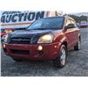 Image 2 : F3 --  2005 HYUNDAI TUCSON GL , Red , 281401  KM's