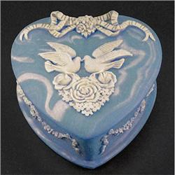 Incolay: Cameo Floral Bouquet Heart Jewelry #2357566