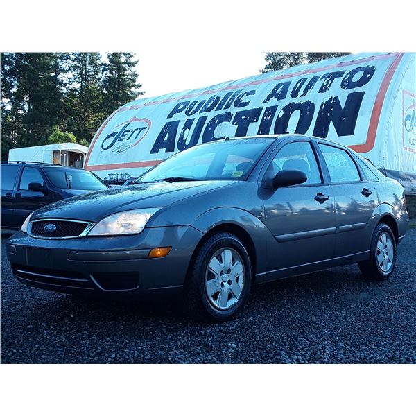 I2 --  2007 FORD FOCUS ZX4 , Grey , 261992  KM's