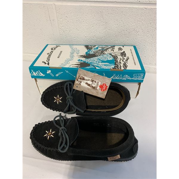 Black Seude Laurentian Chief Mocassins