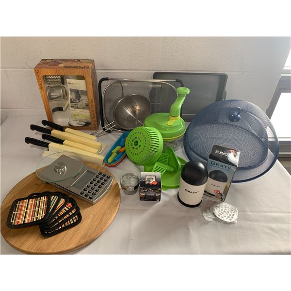 Assorted kitchen Lot