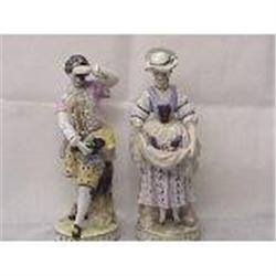 A pair of porcelain figurines #2369436
