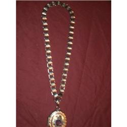 VINTAGE LOCKET W/ENGRAVED FLORAL MOTIFS #2369865