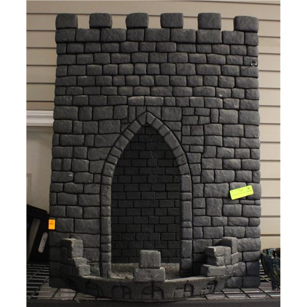 LARGE 1/6 SCALE CASTLE DIORAMA .
