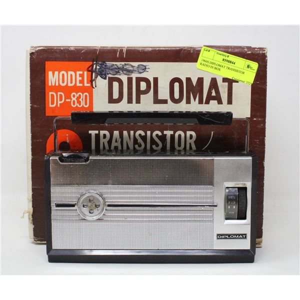 1960S DIPLOMAT TRANSISTOR RADIO IN BOX