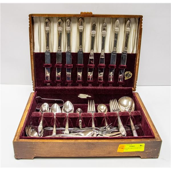 ROGERS IS SILVER CUTLERY SET WITH CASE