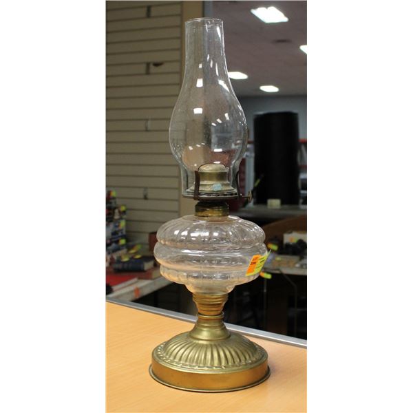 ANTIQUE GLASS OIL LAMP WITH CHIMNEY
