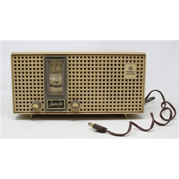 1960S GENERAL ELECTRIC SUPER SIX RADIO