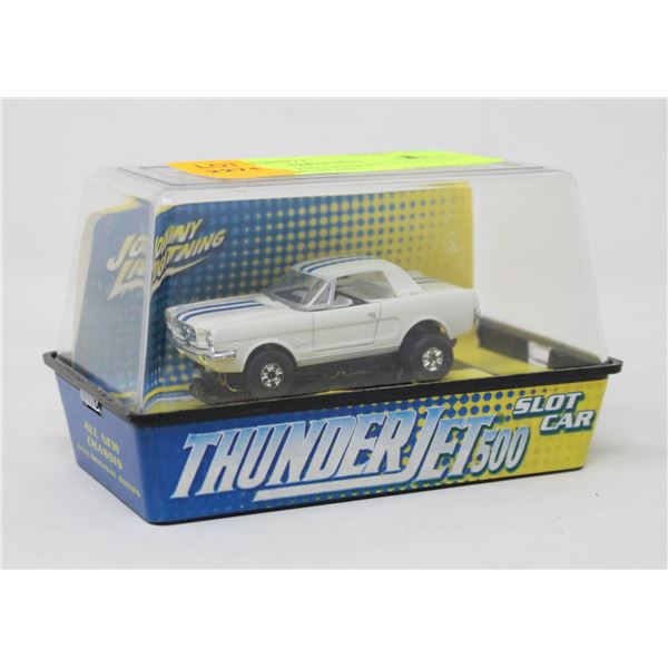 HO SCALE THUNDERJET SLOT CAR IN CASE MUSTANG