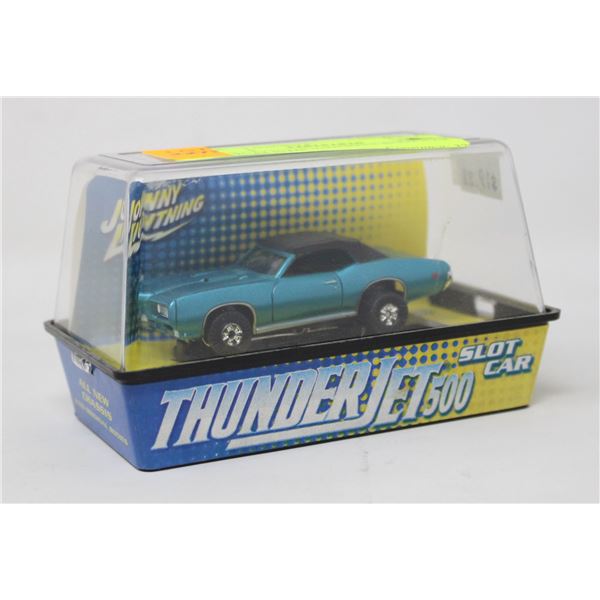 HO SCALE THUNDERJET SLOT CAR IN CASE GTO
