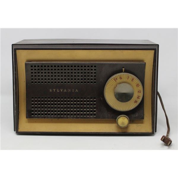 1950S MID CENTURY MODERN SYLVANIA RADIO